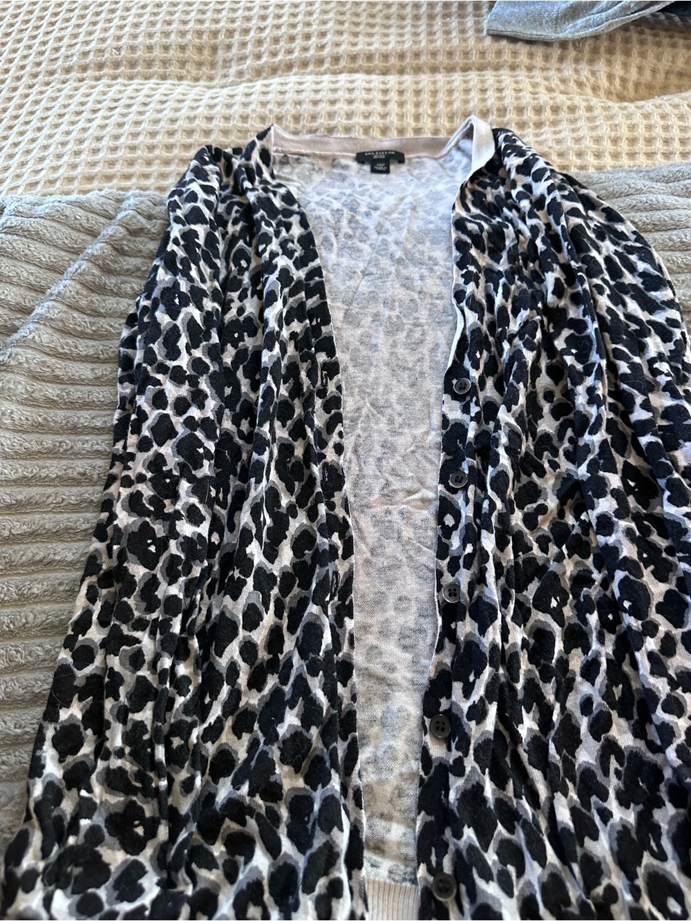 Lightweight Black & White Leopard Print Cardigan medium petite